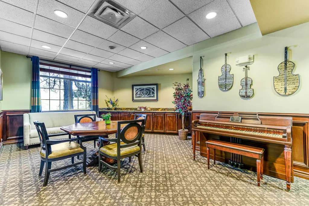Dining Area with Piano Dining Area with Piano